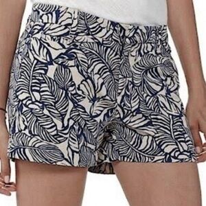 Patagonia Blue and Cream Leaf Print Shorts